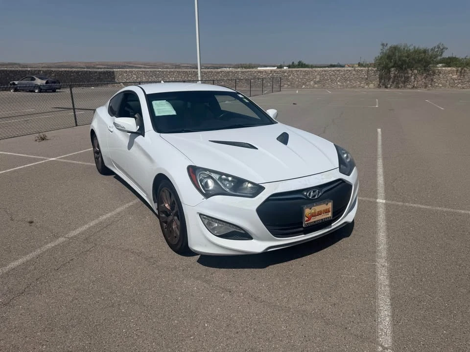 2015 Hyundai Genesis Coupe - Image 4 of 8