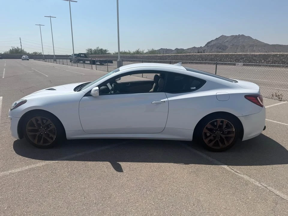 2015 Hyundai Genesis Coupe - Image 3 of 8