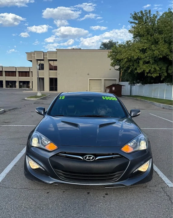 2015 Hyundai Genesis Coupe - Image 2 of 11