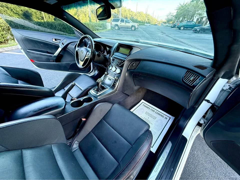 2015 Hyundai Genesis Coupe - Image 8 of 11