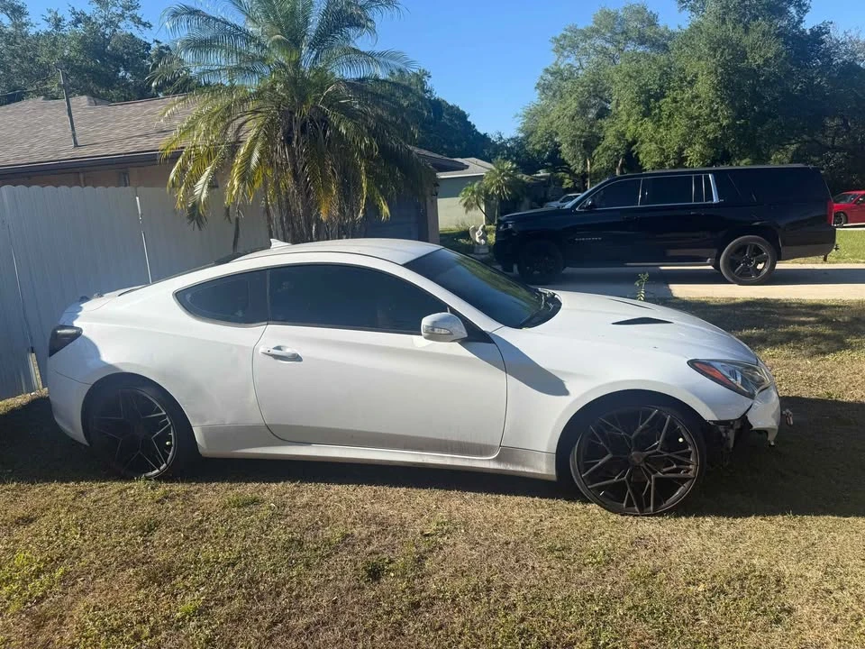 2015 Hyundai Genesis Coupe - Image 8 of 8