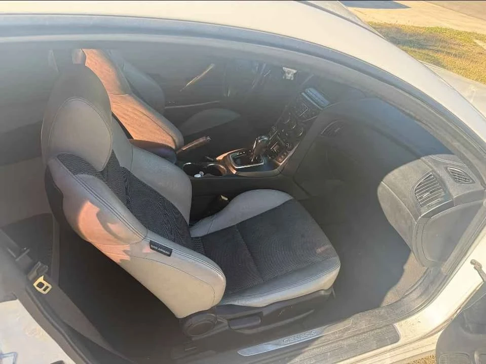 2015 Hyundai Genesis Coupe - Image 7 of 8