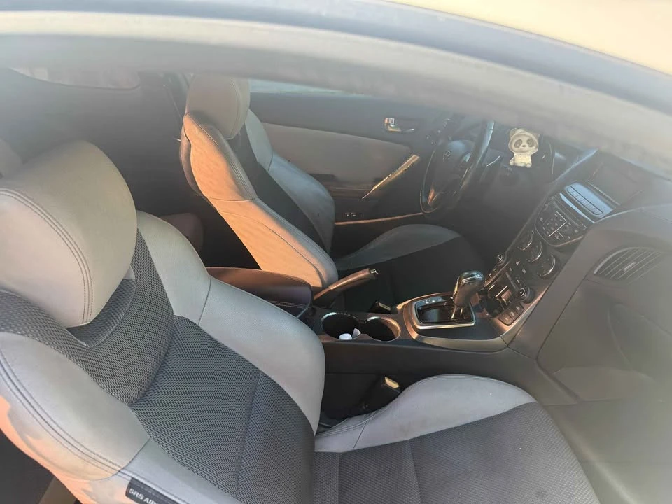 2015 Hyundai Genesis Coupe - Image 3 of 8