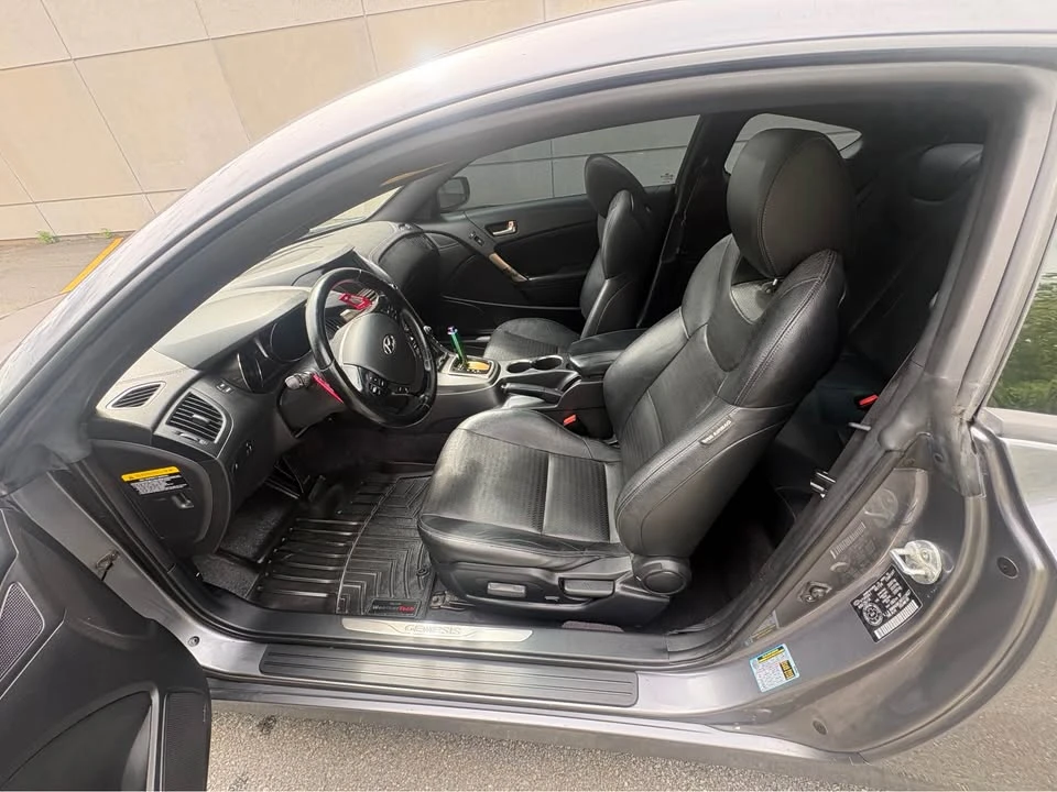 2015 Hyundai Genesis Coupe - Image 11 of 18