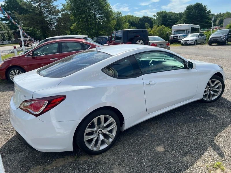 2015 Hyundai Genesis Coupe - Image 4 of 13