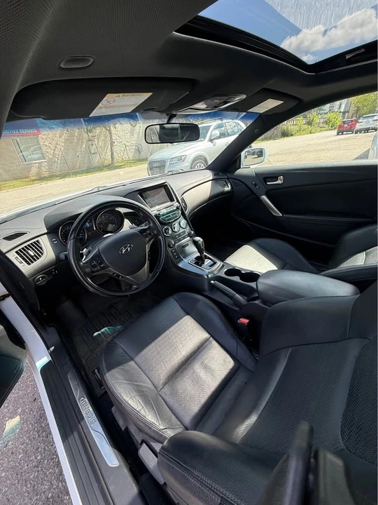 2015 Hyundai Genesis Coupe - Image 7 of 16