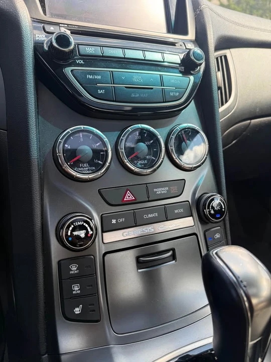 2015 Hyundai Genesis Coupe - Image 14 of 16