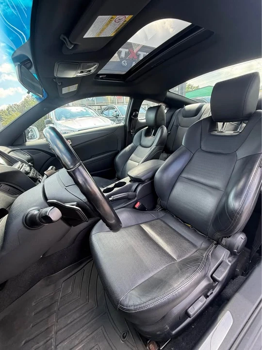 2015 Hyundai Genesis Coupe - Image 11 of 16