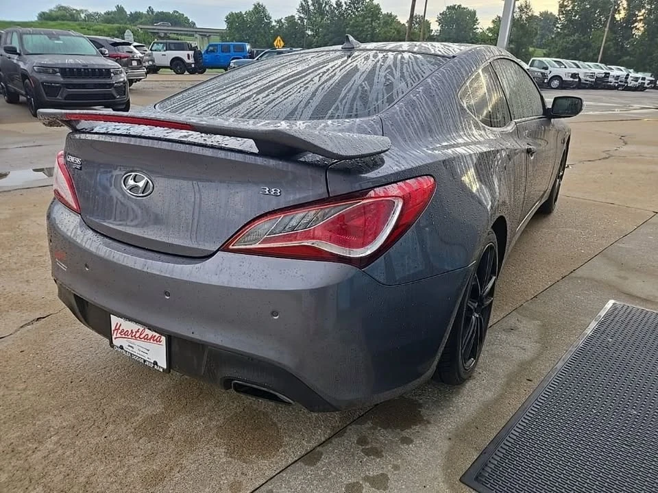 2015 Hyundai Genesis Coupe - Image 8 of 20