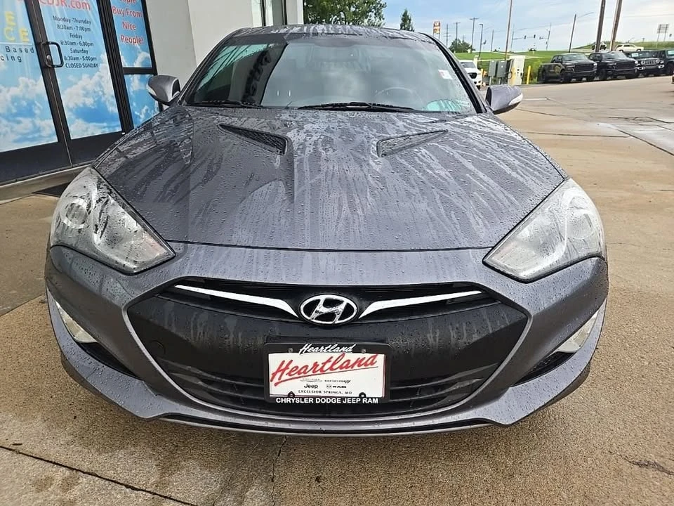 2015 Hyundai Genesis Coupe - Image 13 of 20