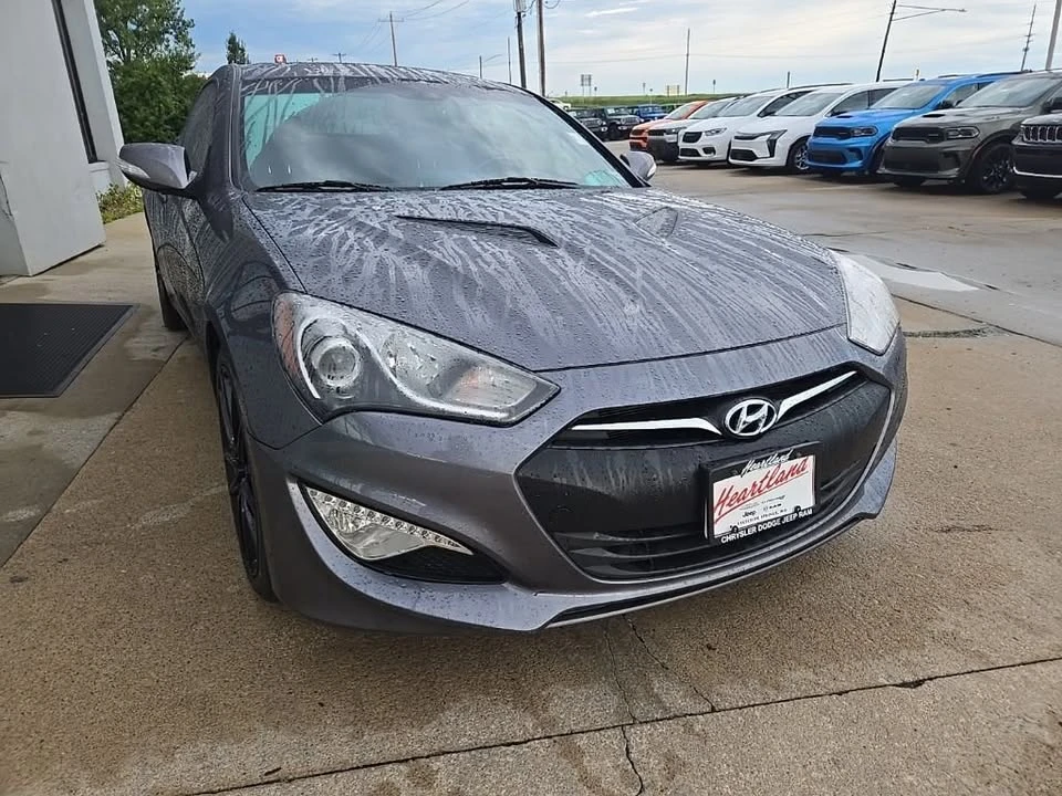 2015 Hyundai Genesis Coupe - Image 12 of 20