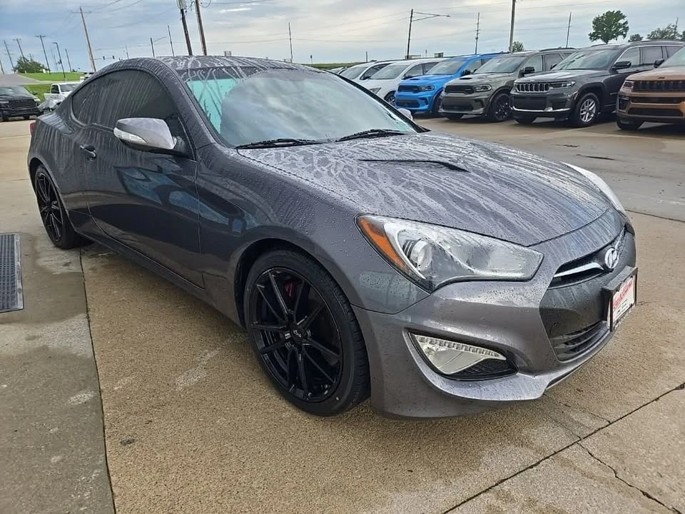 2015 Hyundai Genesis Coupe - Image 11 of 20