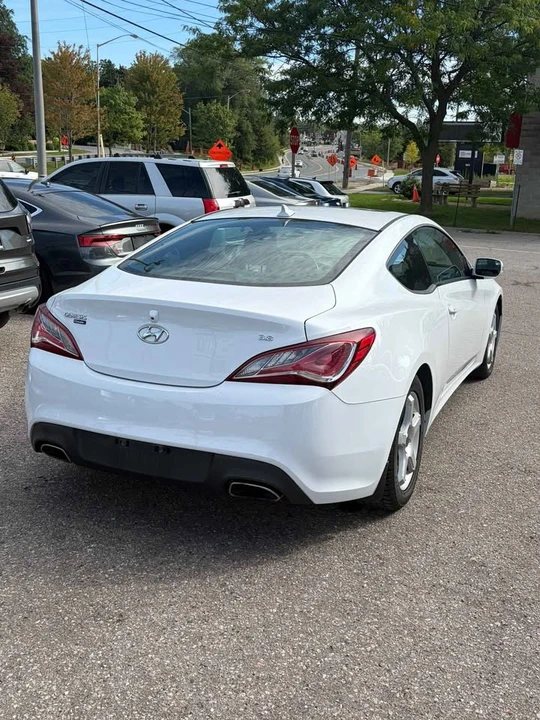 2015 Hyundai Genesis Coupe - Image 3 of 9