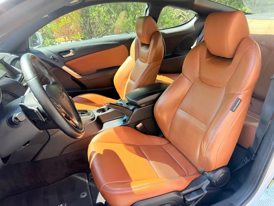 2015 Hyundai Genesis Coupe - Image 10 of 20