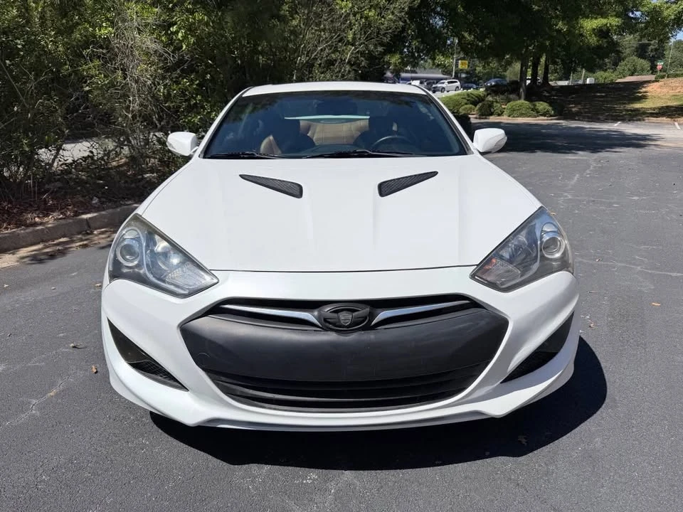 2015 Hyundai Genesis Coupe - Image 2 of 20
