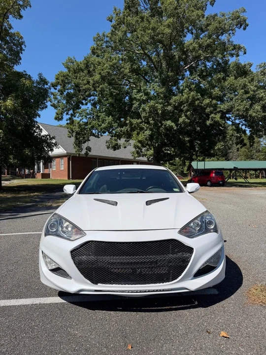 2015 Hyundai Genesis Coupe - Image 5 of 10