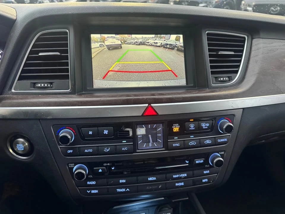 2015 Hyundai Genesis - Image 18 of 19