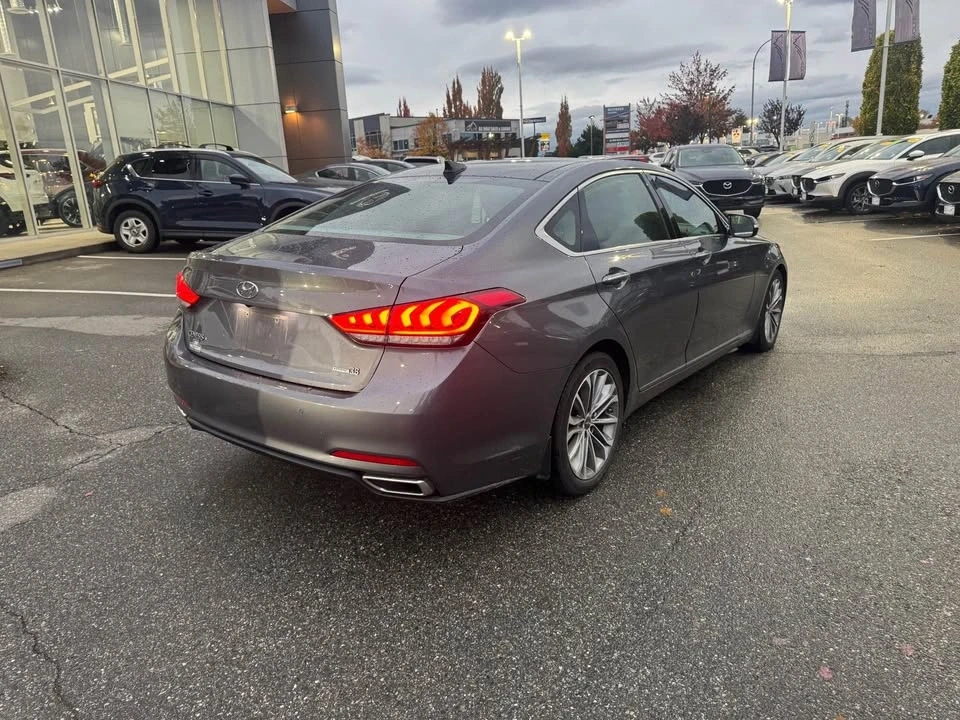 2015 Hyundai Genesis - Image 4 of 19
