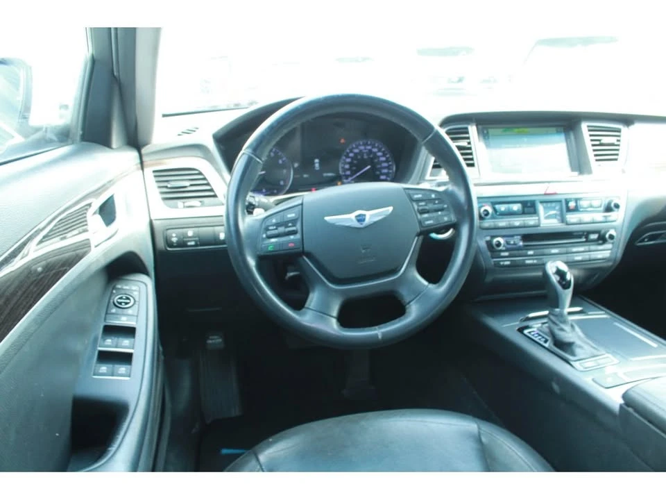 2015 Hyundai Genesis - Image 18 of 20