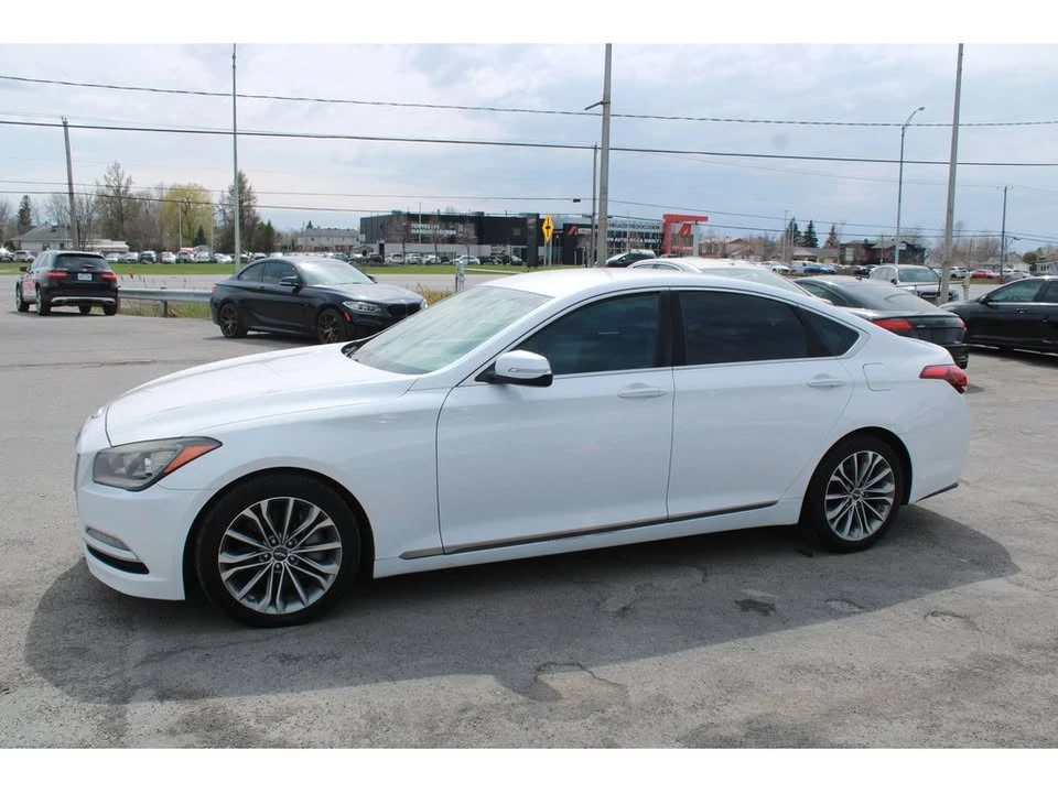 2015 Hyundai Genesis - Image 2 of 20