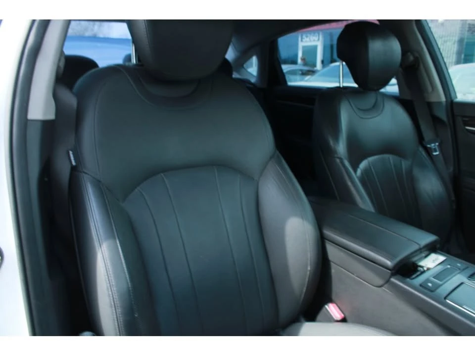 2015 Hyundai Genesis - Image 13 of 20