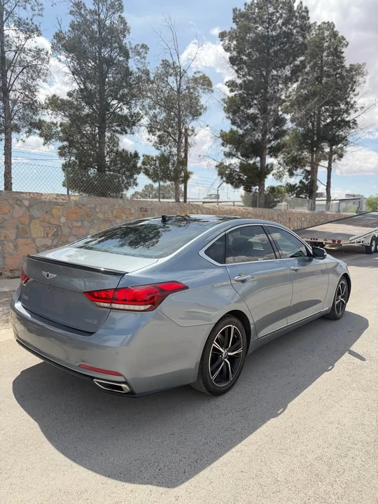 2015 Hyundai Genesis - Image 7 of 10