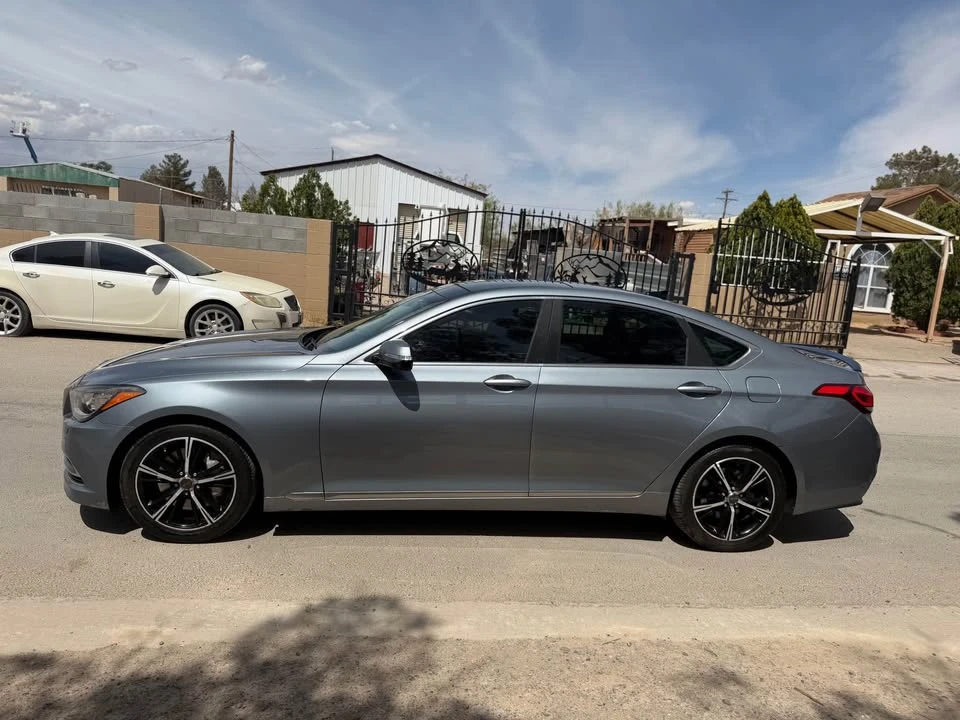 2015 Hyundai Genesis - Image 5 of 10
