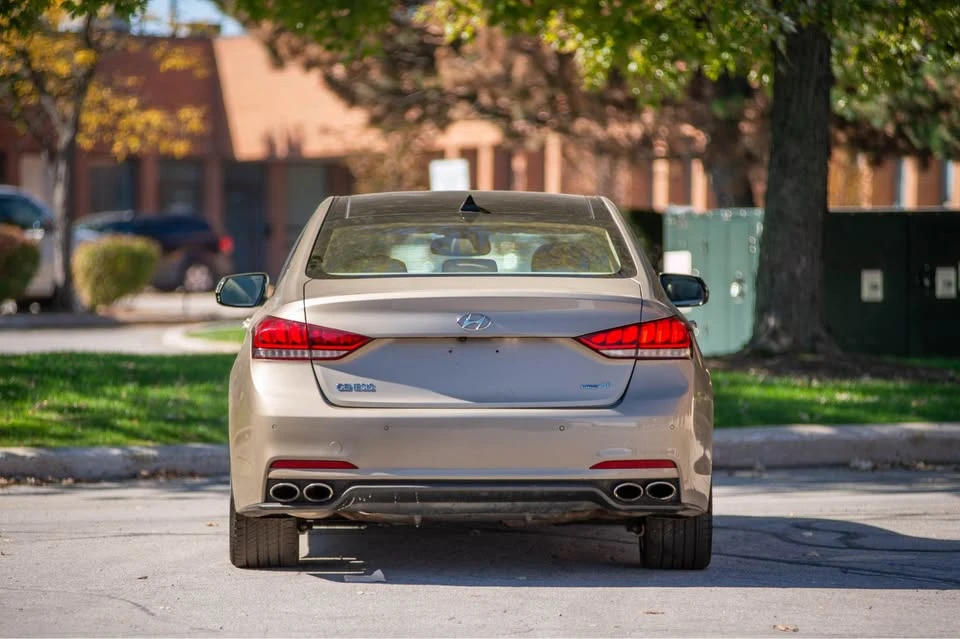 2015 Hyundai Genesis - Image 6 of 20