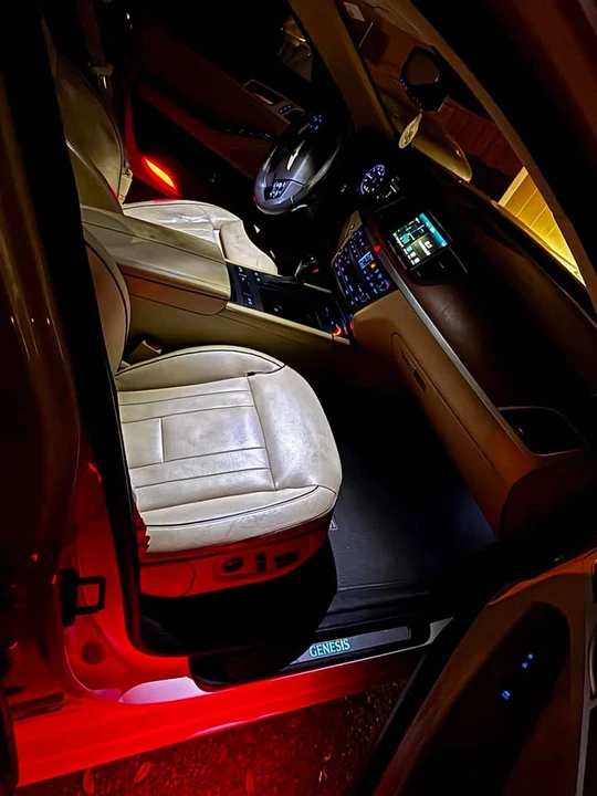 2015 Hyundai Genesis - Image 9 of 11