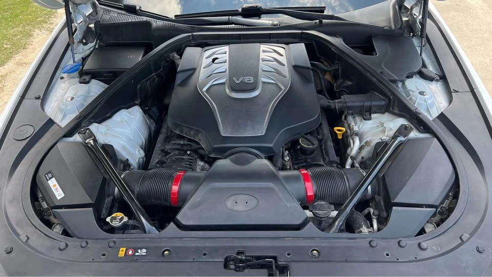 2015 Hyundai Genesis - Image 10 of 11