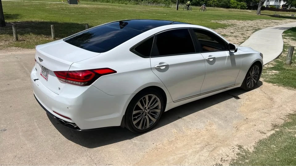 2015 Hyundai Genesis - Image 3 of 11