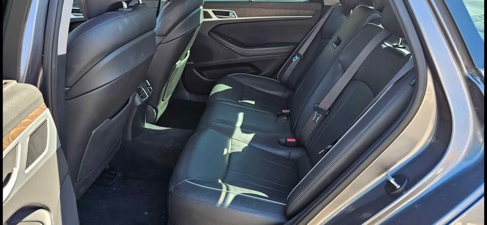 2015 Hyundai Genesis - Image 7 of 9