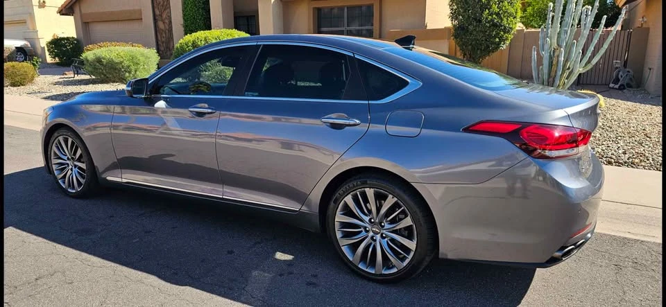 2015 Hyundai Genesis - Image 4 of 9