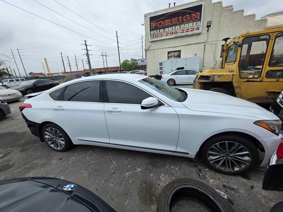 2015 Hyundai Genesis - Image 4 of 6