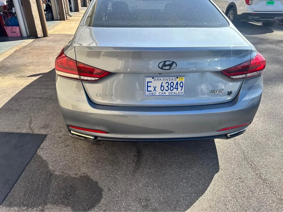 2015 Hyundai Genesis - Image 8 of 9