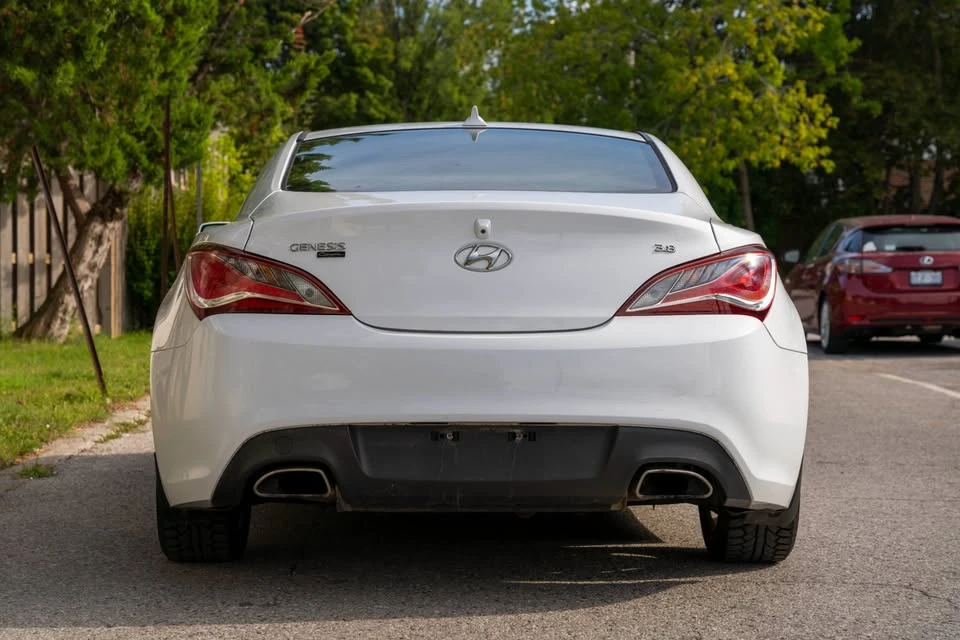 2015 Hyundai Genesis Coupe - Image 6 of 18