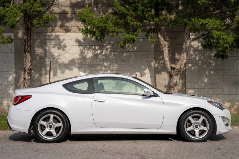 2015 Hyundai Genesis Coupe - Image 4 of 18