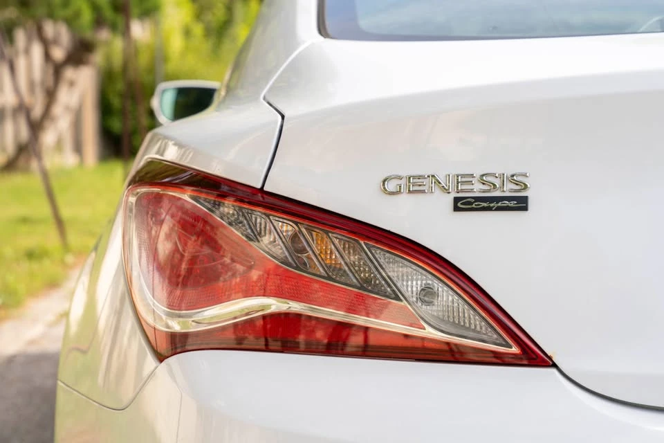 2015 Hyundai Genesis Coupe - Image 7 of 18