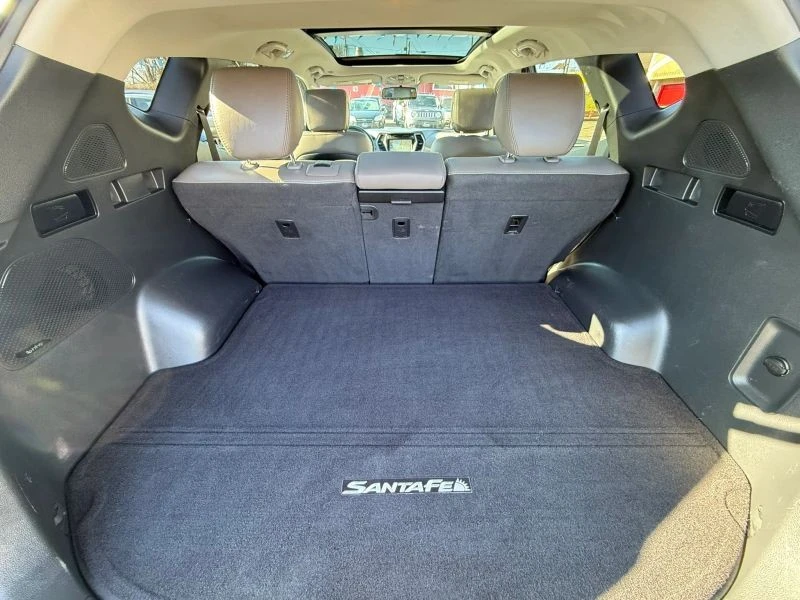2015 Hyundai Santa Fe - Image 11 of 12