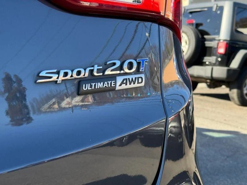 2015 Hyundai Santa Fe - Image 6 of 12