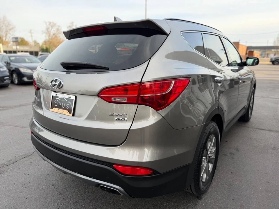 2015 Hyundai Santa Fe - Image 5 of 21