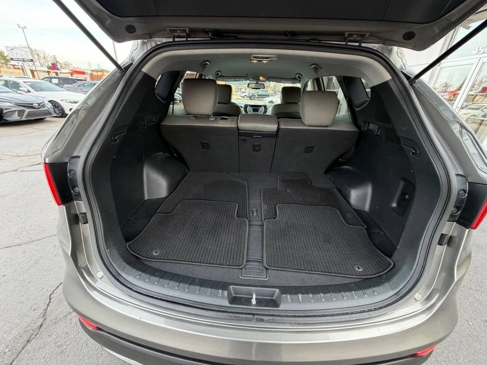 2015 Hyundai Santa Fe - Image 12 of 21