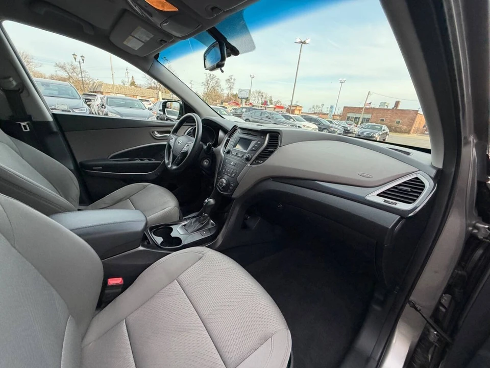 2015 Hyundai Santa Fe - Image 14 of 21