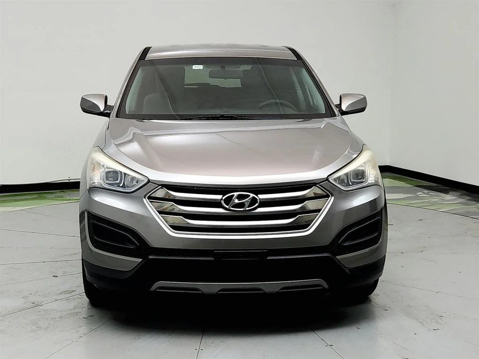 2015 Hyundai Santa Fe - Image 2 of 21