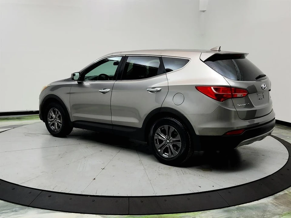 2015 Hyundai Santa Fe - Image 7 of 21