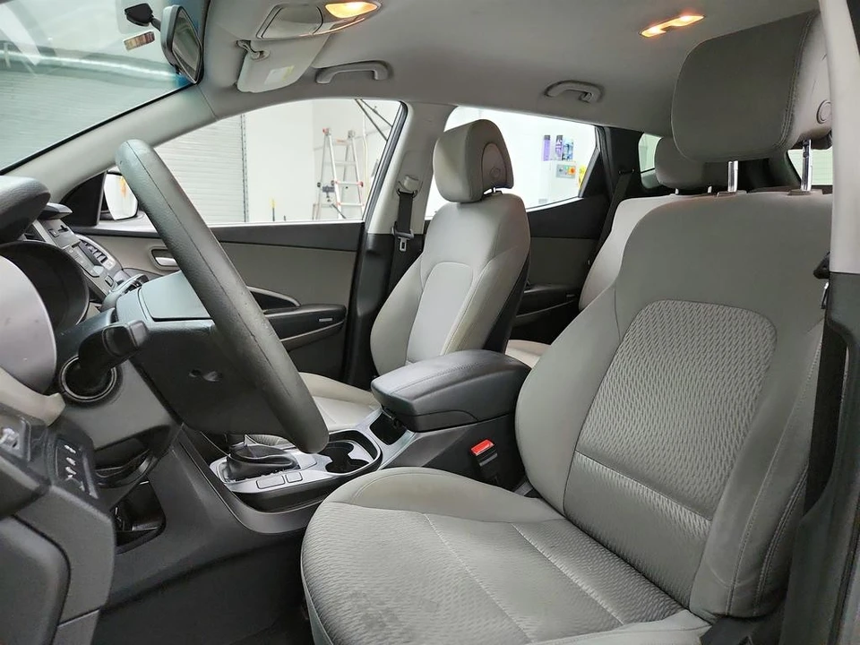 2015 Hyundai Santa Fe - Image 14 of 21