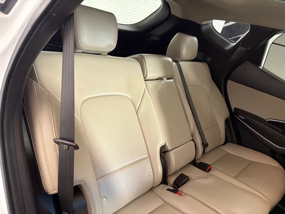 2015 Hyundai Santa Fe - Image 21 of 21