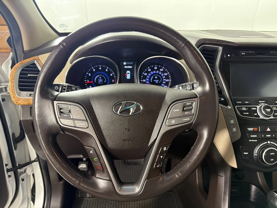 2015 Hyundai Santa Fe - Image 15 of 21