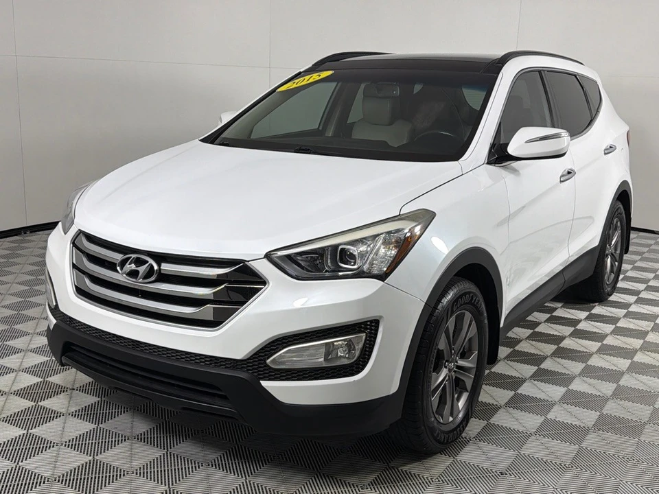 2015 Hyundai Santa Fe - Image 10 of 21