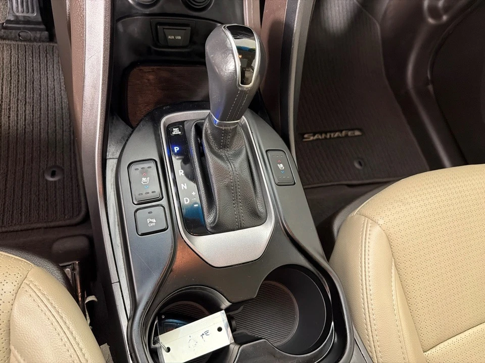 2015 Hyundai Santa Fe - Image 18 of 21